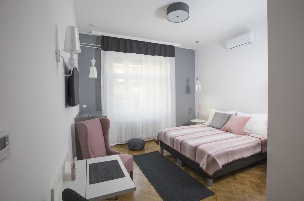 Dóm Apartman Szeged Exterior foto