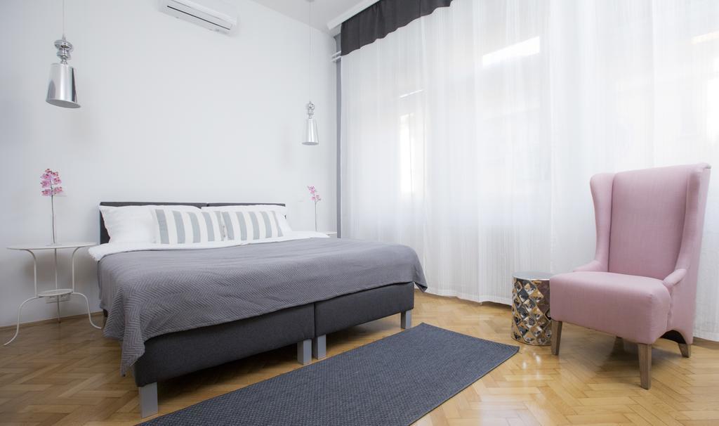 Dóm Apartman Szeged Exterior foto